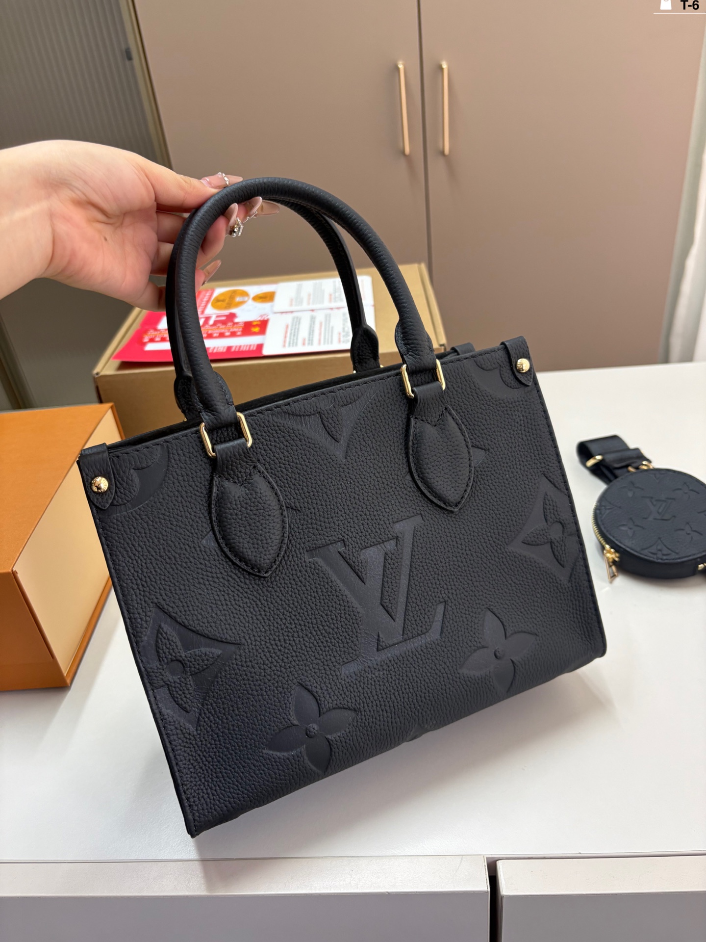 Louis Vuitton Onthego Bb - The Petite Power Tote!